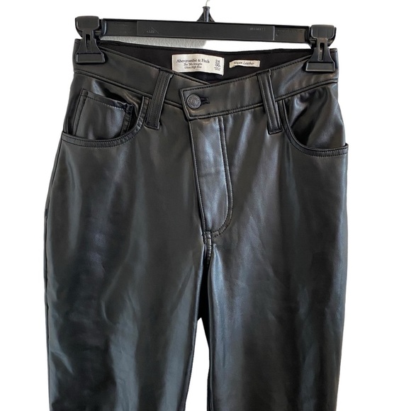 Abercrombie & Fitch Vegan Leather Crossover 90s Straight Ultra High Rise Pants - Picture 4 of 13
